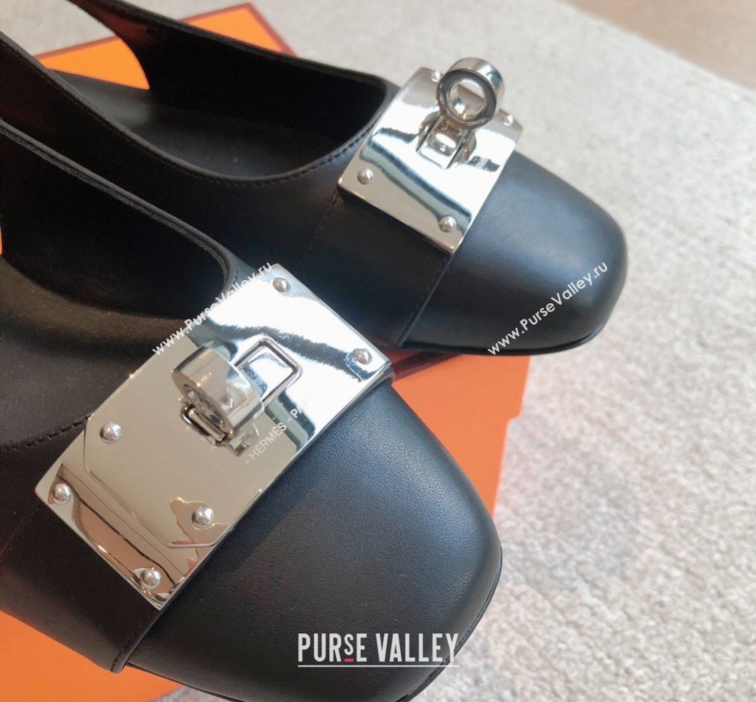 Hermes Innocente slingbacks Flats Black in goatskin with iconic oversized Kelly buckle 2024 (modeng-24022701)