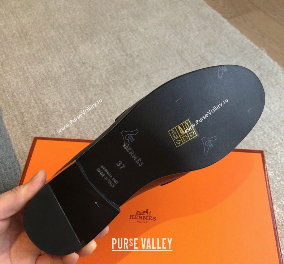 Hermes Iota mules Black in calfskin with iconic oversized Kelly buckle 2024 (modeng-24022621)