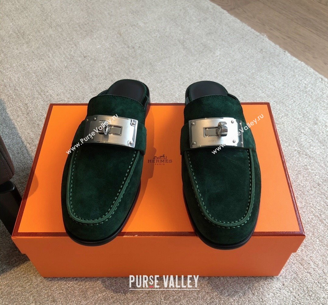 Hermes Iota mules Green in suede goatskin with iconic oversized Kelly buckle 2024 (modeng-24022626)