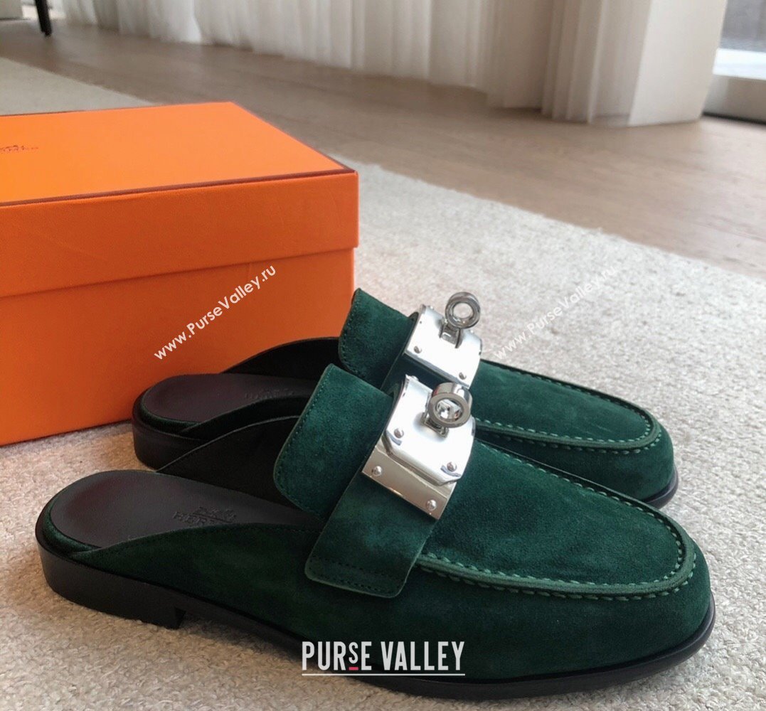 Hermes Iota mules Green in suede goatskin with iconic oversized Kelly buckle 2024 (modeng-24022626)