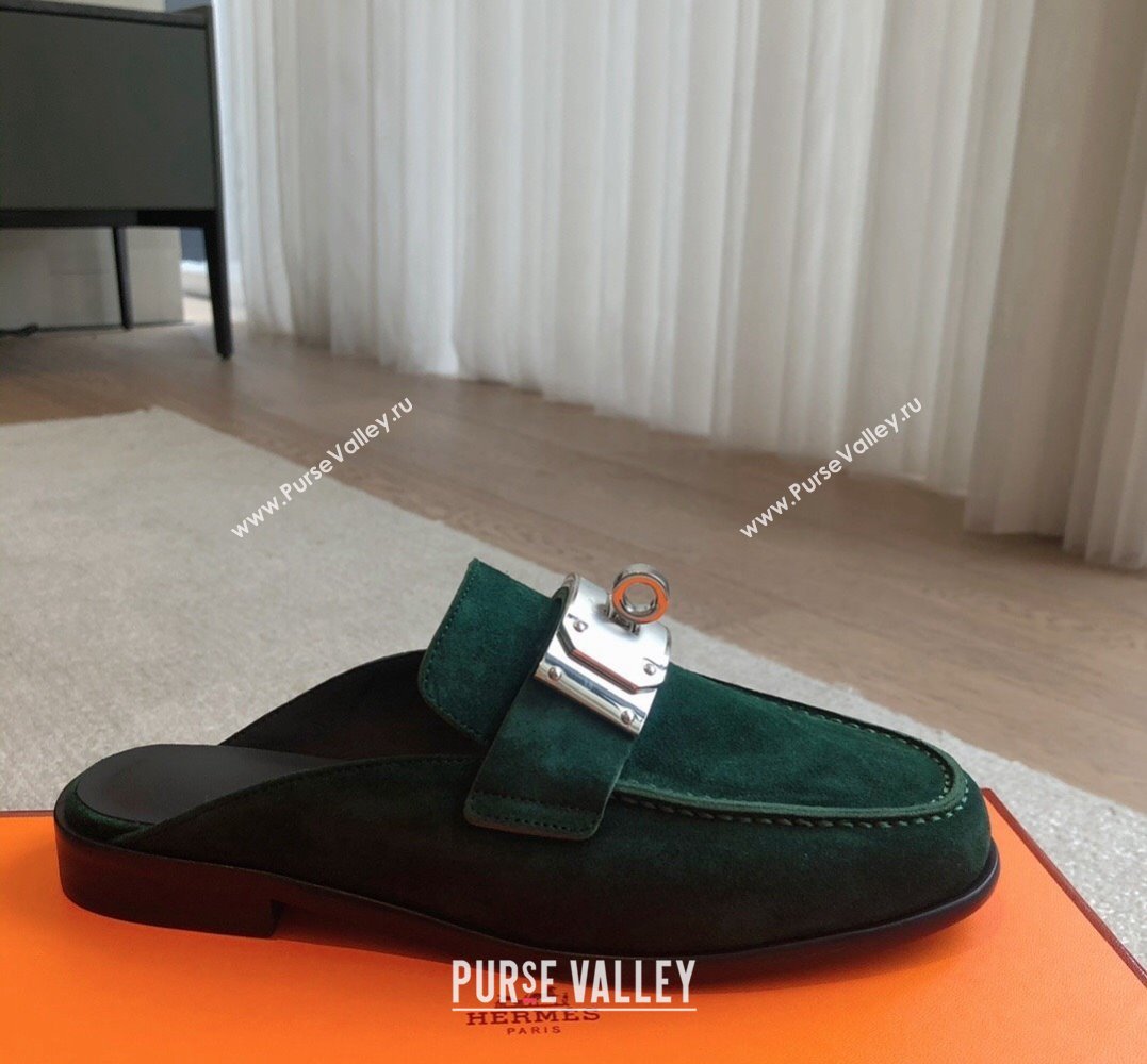 Hermes Iota mules Green in suede goatskin with iconic oversized Kelly buckle 2024 (modeng-24022626)