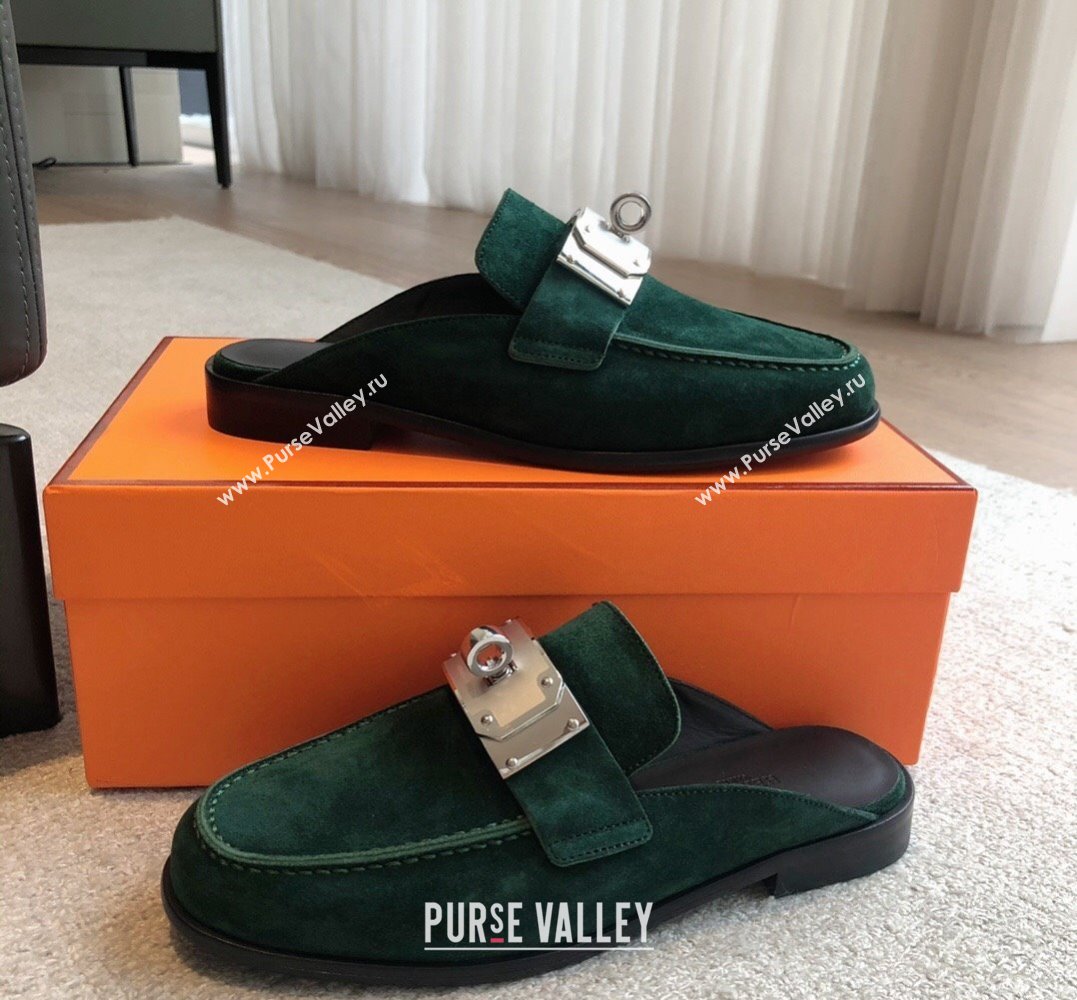 Hermes Iota mules Green in suede goatskin with iconic oversized Kelly buckle 2024 (modeng-24022626)