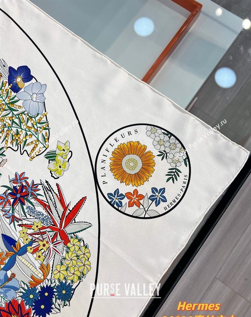 Hermes scarf 90x90cm in silk twill Top Quality 25 2024 (wtz-24022625)