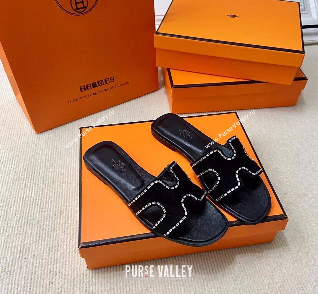 Hermes Oran sandals Black in suede goatskin with iconic H cut-out and rhinestone details Top Quality 2024 (mingdu-24022617)