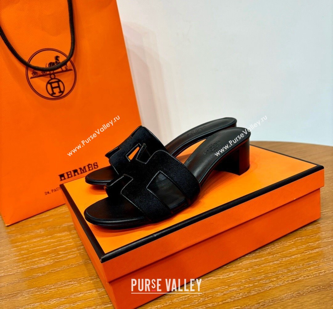 Hermes High heel Oasis sandals Black in velvet with iconic H cut-out details Top Quality 2024 (mingdu-24022620)