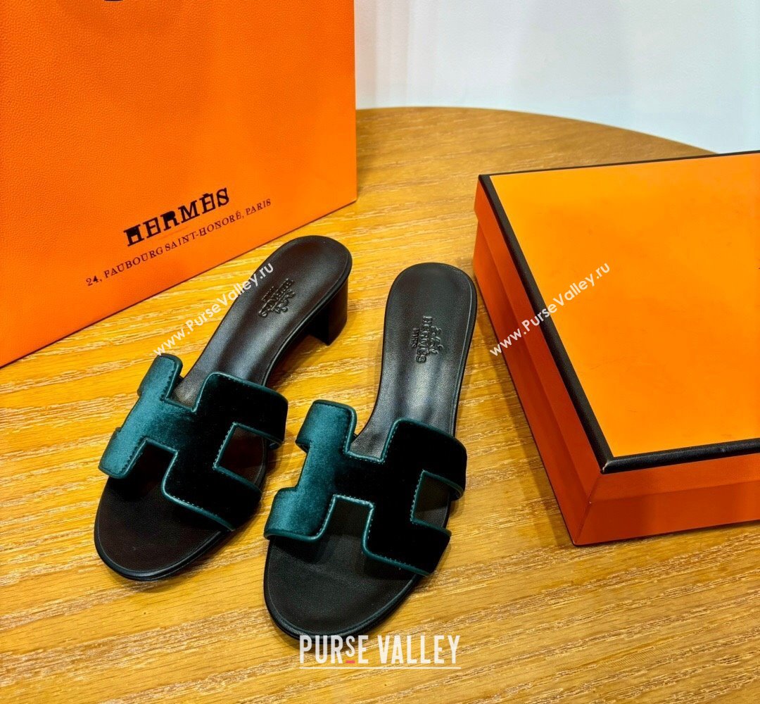 Hermes High heel Oasis sandals Green in velvet with iconic H cut-out details Top Quality 2024 (mingdu-24022621)