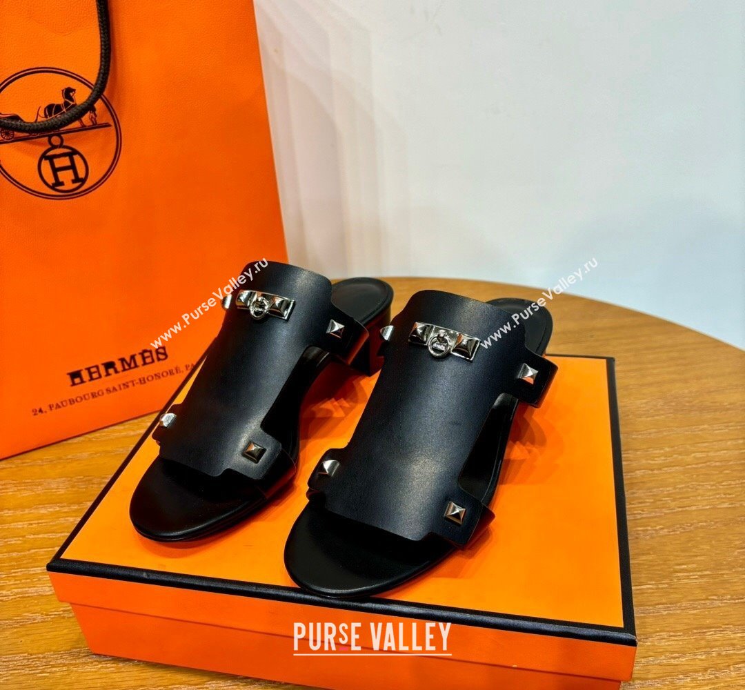 Hermes Invincible 50 sandals Black in Calfskin with iconic Medor studs Top Quality 2024 (mingdu-24022628)