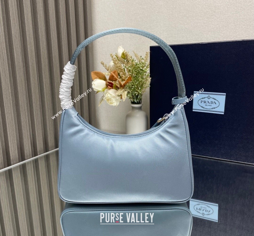 Prada Re-Edition 2000 Re-Nylon and Saffiano Mini Hobo Bag 1NE515 Sky Blue/Gold 2024 (ziyin-24022842)