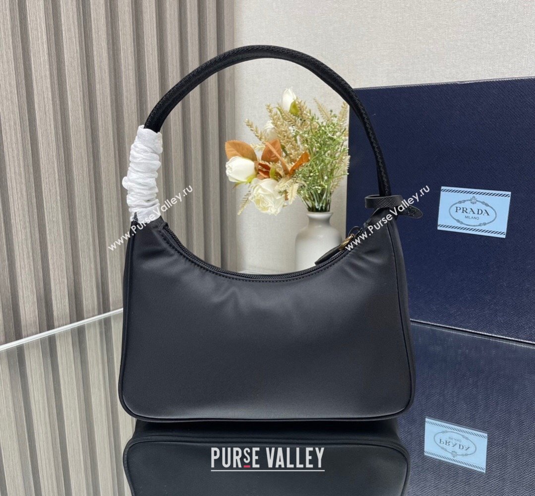 Prada Re-Edition 2000 Re-Nylon and Saffiano Mini Hobo Bag 1NE515 Black/Gold 2024 (ziyin-24022838)