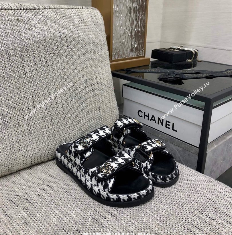 Chanel CC Logo Beach Mules Sandals 23 2024 (modeng-240304a23)