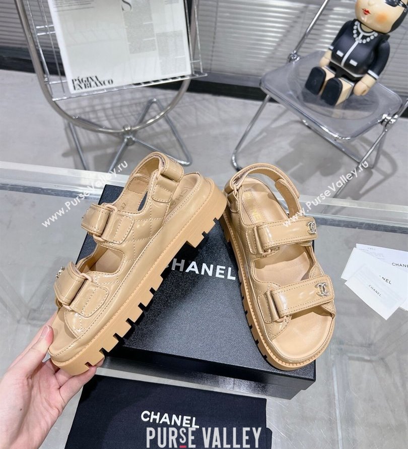 Chanel CC Logo Platform Beach Sandals 08 2024 (modeng-24030438)