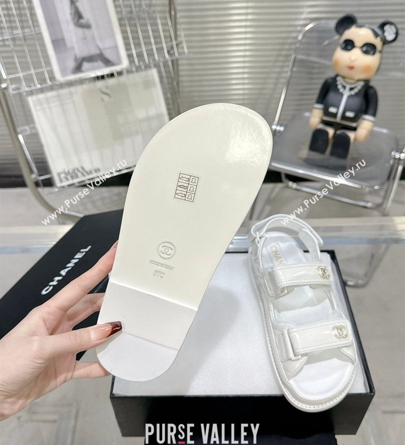 Chanel CC Logo Beach Sandals 09 2024 (modeng-24030429)