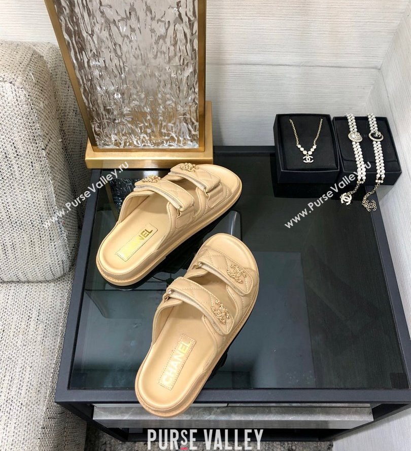 Chanel CC Logo Beach Mules Sandals 08 2024 (modeng-240304a08)