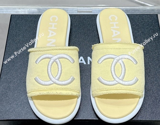 Chanel CC Logo Fabric Flat Mules Yellow 2024 (modeng-24022915)