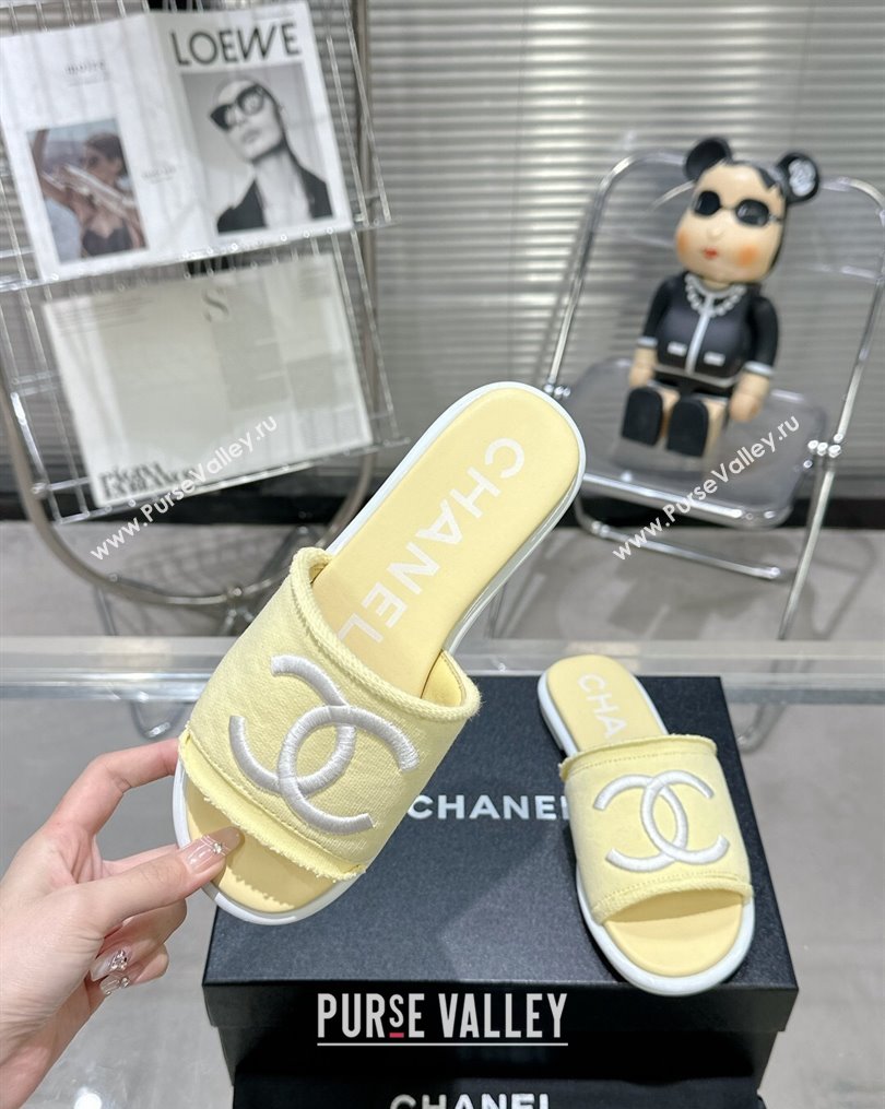 Chanel CC Logo Fabric Flat Mules Yellow 2024 (modeng-24022915)