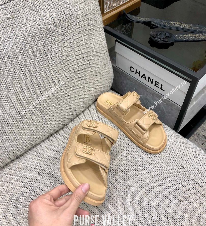 Chanel CC Logo Beach Mules Sandals 08 2024 (modeng-240304a08)