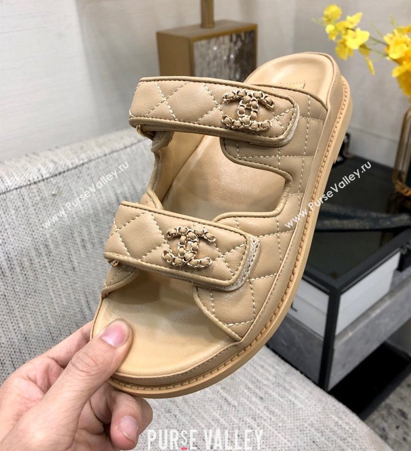 Chanel CC Logo Beach Mules Sandals 08 2024 (modeng-240304a08)