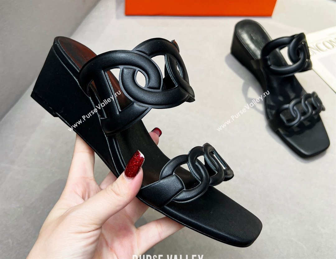 Hermes Figari 55 sandals Black with Chaine dAncre straps (guodong-24030410)