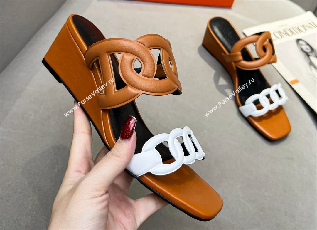 Hermes Figari 55 sandals Brown/White with Chaine dAncre straps (guodong-24030425)