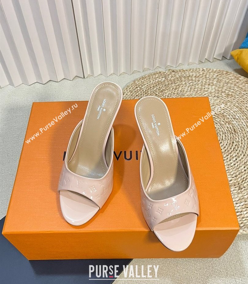 Louis Vuitton Heel 8.5cm Super Mules in Monogram-debossed patent calf leather Beige 2024 (modeng-24030601)