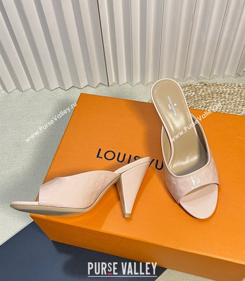 Louis Vuitton Heel 8.5cm Super Mules in Monogram-debossed patent calf leather Beige 2024 (modeng-24030601)