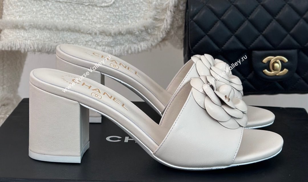 Chanel Heel 6.5cm Lambskin Mules with Camellia G45499 White 2024 (modeng-24030415)