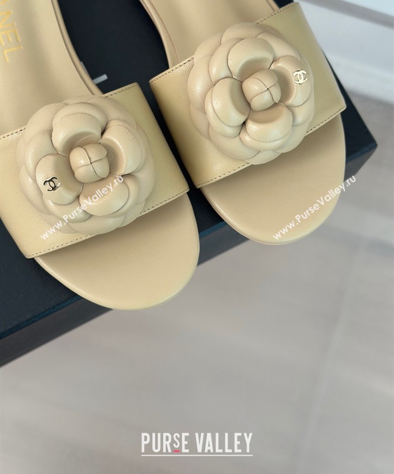 Chanel Heel 1.5cm Lambskin Mules with Camellia G45499 Beige 2024 (modeng-24030419)