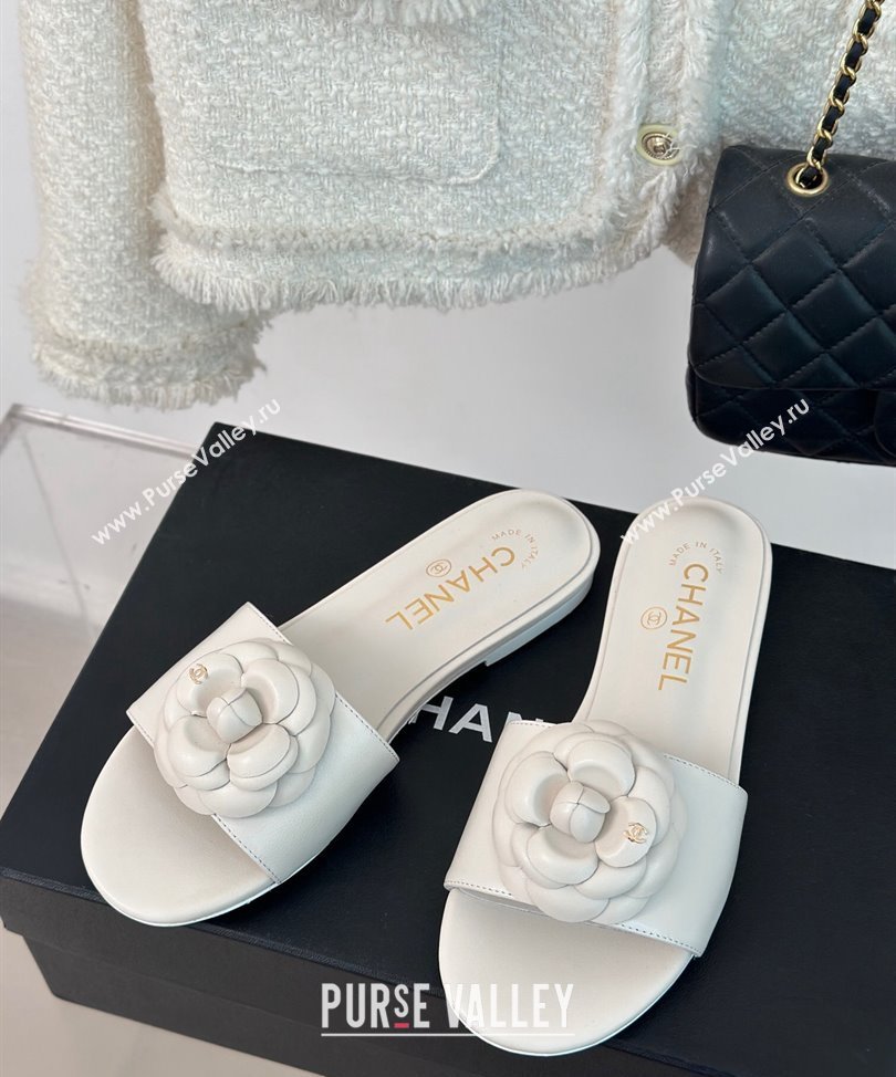 Chanel Heel 1.5cm Lambskin Mules with Camellia G45499 White 2024 (modeng-24030418)