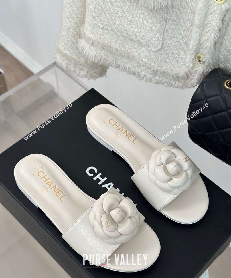 Chanel Heel 1.5cm Lambskin Mules with Camellia G45499 White 2024 (modeng-24030418)