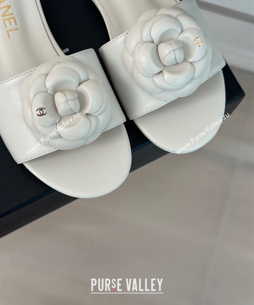 Chanel Heel 1.5cm Lambskin Mules with Camellia G45499 White 2024 (modeng-24030418)