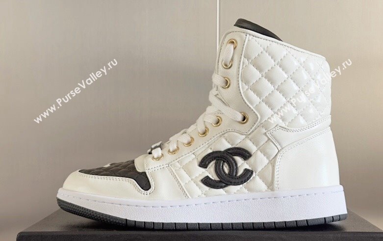 Chanel Quilting CC Logo High-top Sneakers Top Quality 08 2024 (guoran-240305g08)