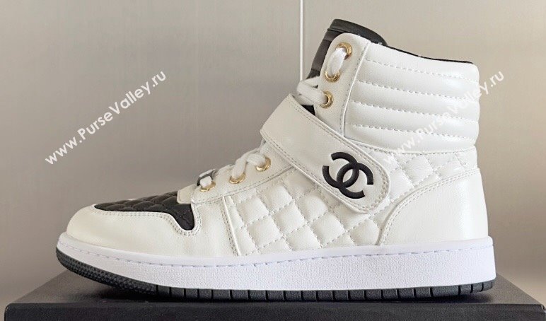 Chanel Quilting CC Logo High-top Sneakers Top Quality 10 2024 (guoran-240305g10)