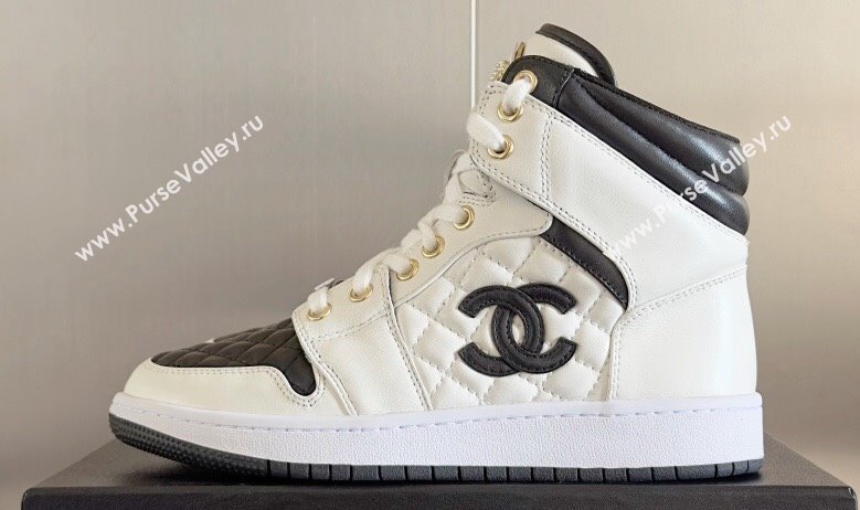 Chanel Quilting CC Logo High-top Sneakers Top Quality 12 2024 (guoran-240305g12)