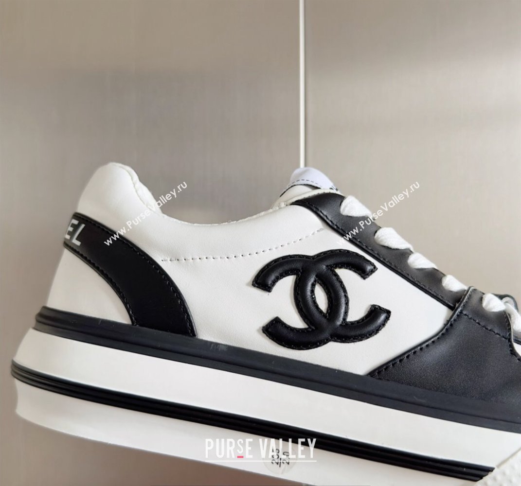 Chanel Calfskin CC Logo Sneakers Top Quality White/Black 2024 (guoran-24030506)