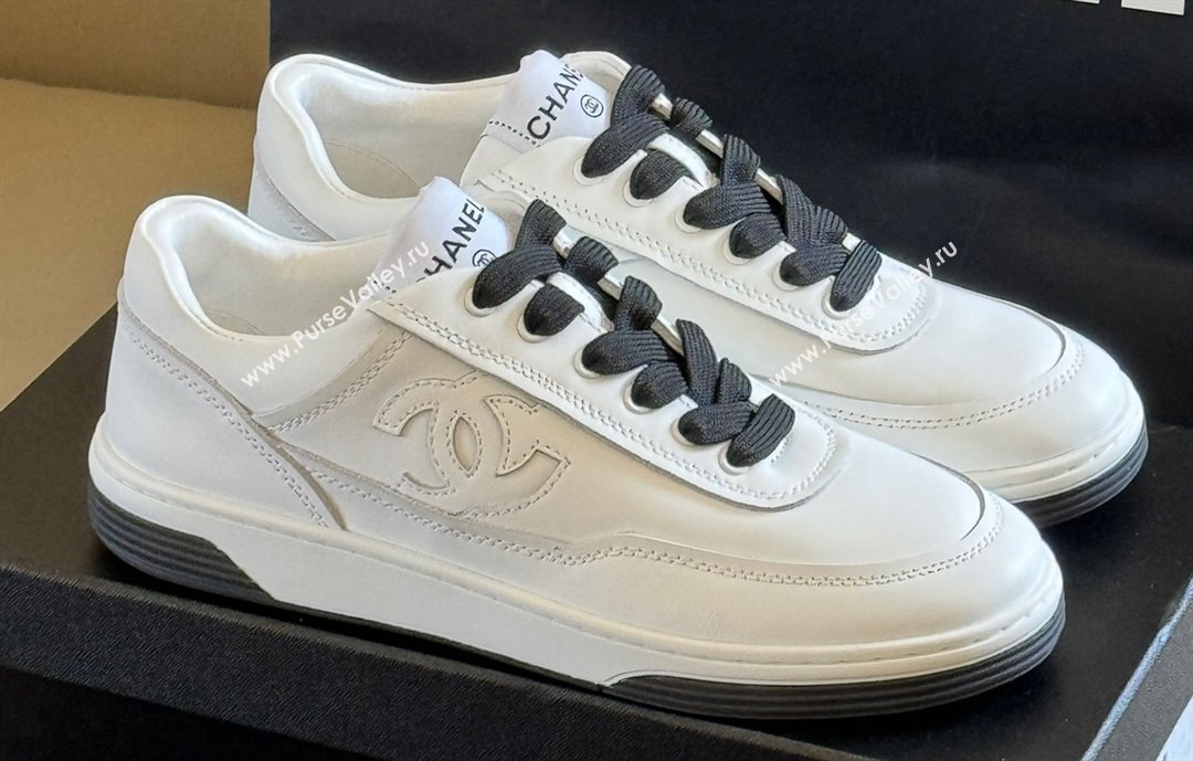 Chanel CC Logo Calfskin Sneakers G39978 White/Black 2024 (SS-24030503)