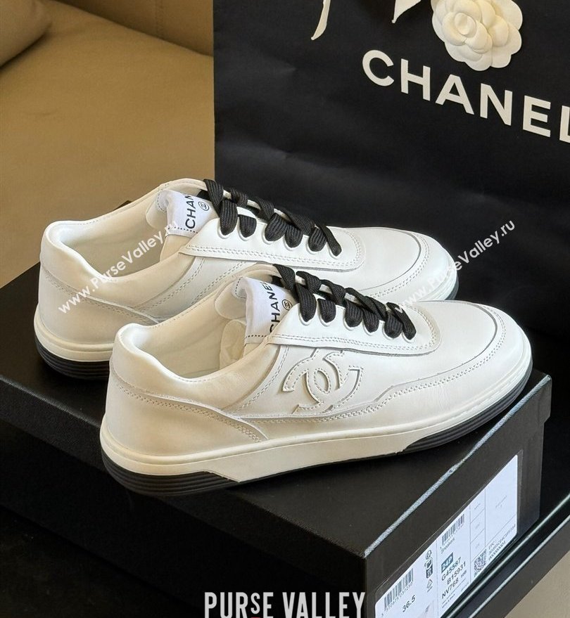 Chanel CC Logo Calfskin Sneakers G39978 White/Black 2024 (SS-24030503)