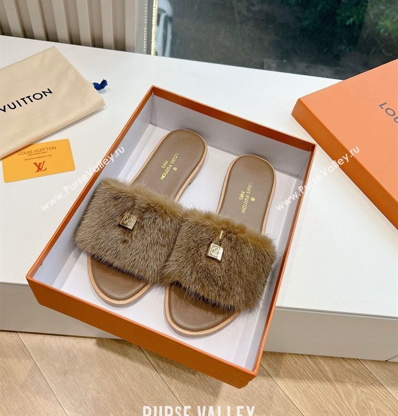 Louis Vuitton Mink Fur Lock It Flat Mules Camel 2024 (kaola-24030619)