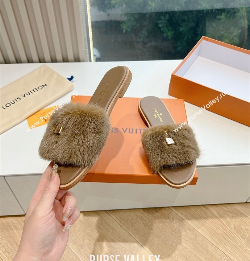 Louis Vuitton Mink Fur Lock It Flat Mules Camel 2024 (kaola-24030619)