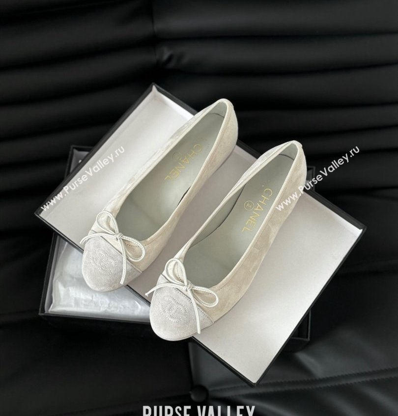 Chanel Suede Calfskin Ballet flats G02819 Light Gray 2024 (kaola-24030654)