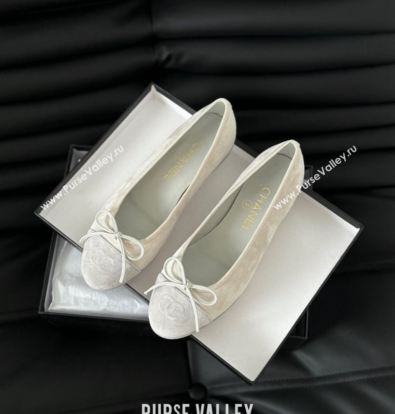 Chanel Suede Calfskin Ballet flats G02819 Light Gray 2024 (kaola-24030654)