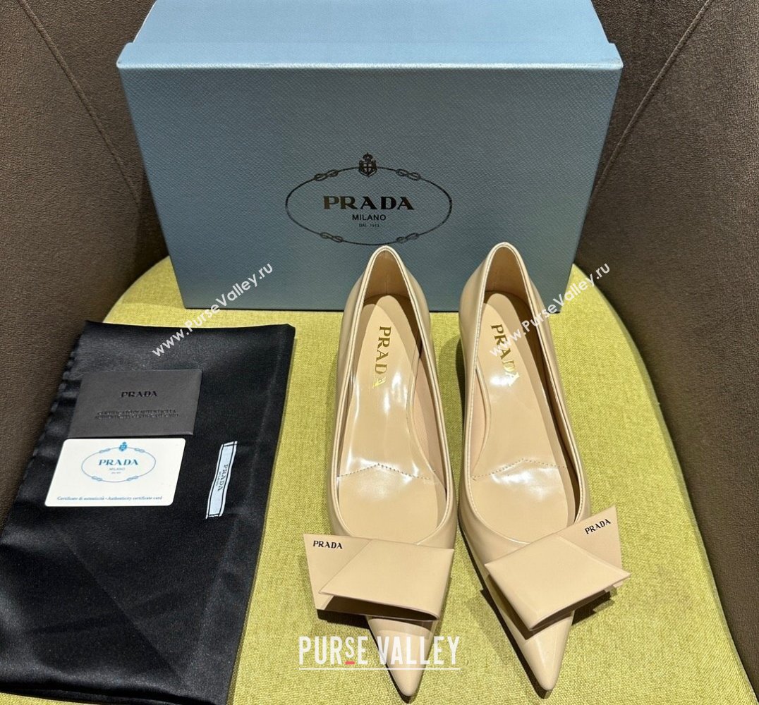 Prada Heel 4.5cm Brushed leather pumps with Architectural details Beige 2024 (modeng-24030803)