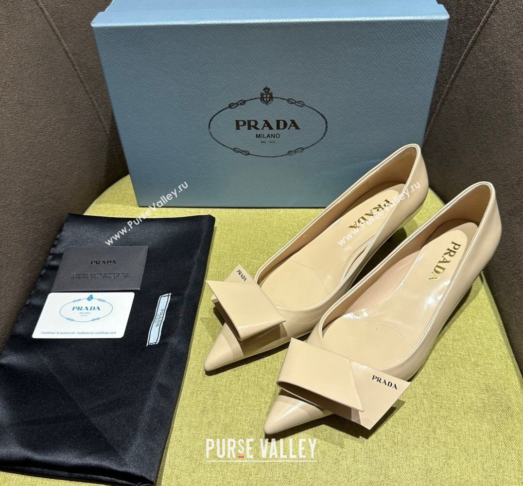 Prada Heel 4.5cm Brushed leather pumps with Architectural details Beige 2024 (modeng-24030803)