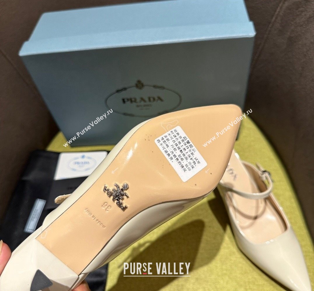 Prada Heel 5.5cm Patent leather Mules with Strap Beige 2024 (modeng-24030821)