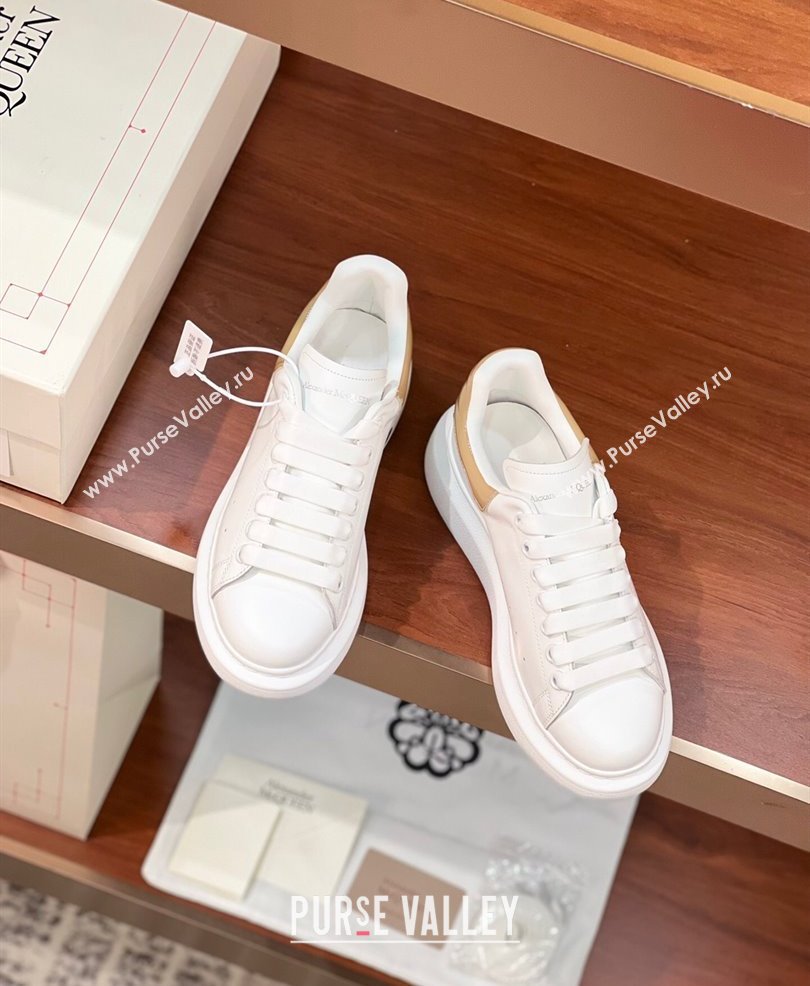 Alexander McQueen Oversized Women/Men Sneakers in Calf Leather 04 2024 (kaola-24030804)