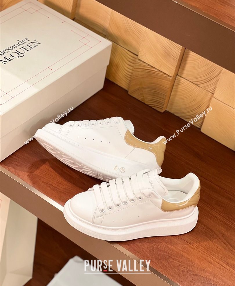 Alexander McQueen Oversized Women/Men Sneakers in Calf Leather 04 2024 (kaola-24030804)