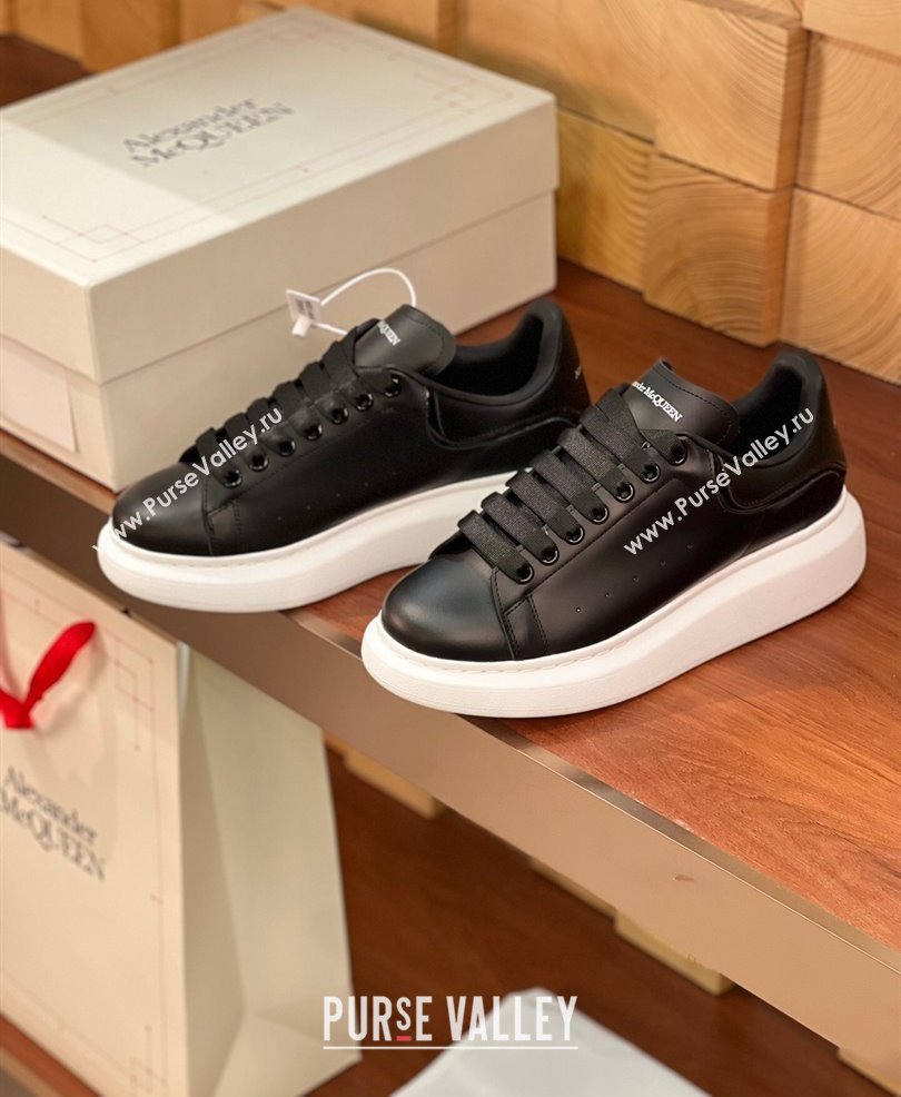 Alexander McQueen Oversized Women/Men Sneakers in Calf Leather 10 2024 (kaola-24030810)