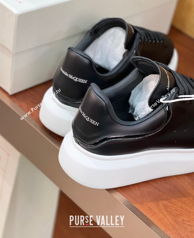 Alexander McQueen Oversized Women/Men Sneakers in Calf Leather 10 2024 (kaola-24030810)