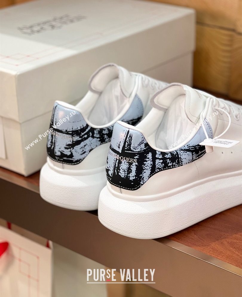 Alexander McQueen Oversized Women/Men Sneakers in Calf Leather 11 2024 (kaola-24030811)