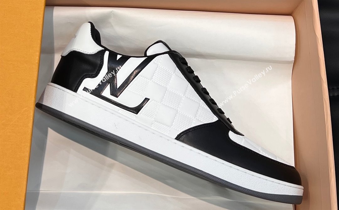 Louis Vuitton Mens Rivoli Sneakers 45 (shouhe-24030945)