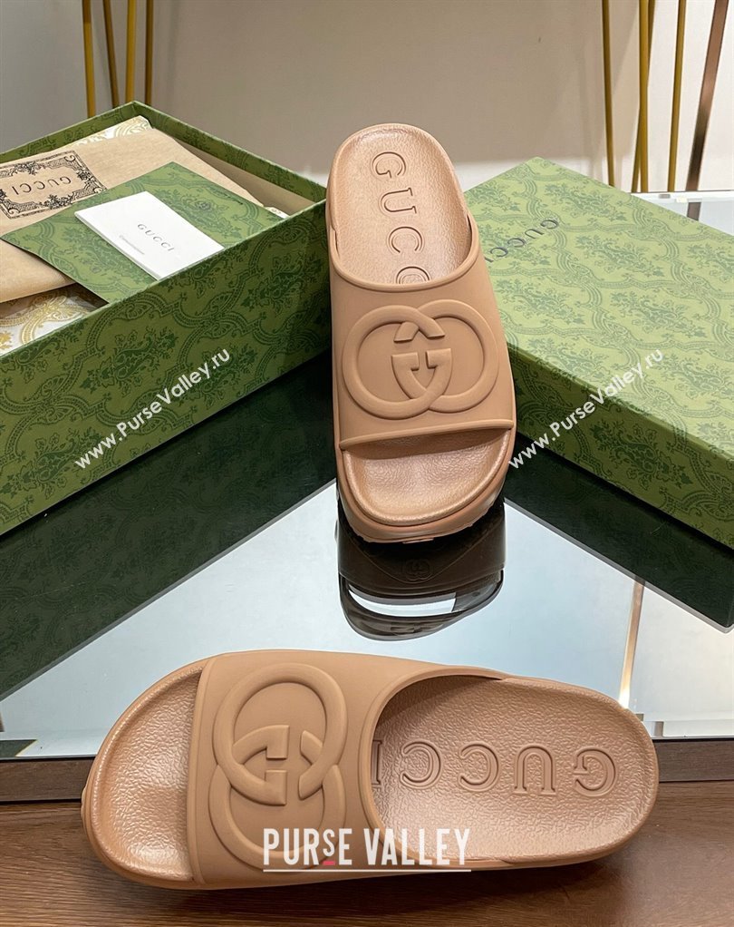 Gucci Women/Men platform Rubber slide sandals with Interlocking G Beige 2024 (modeng-24031121)